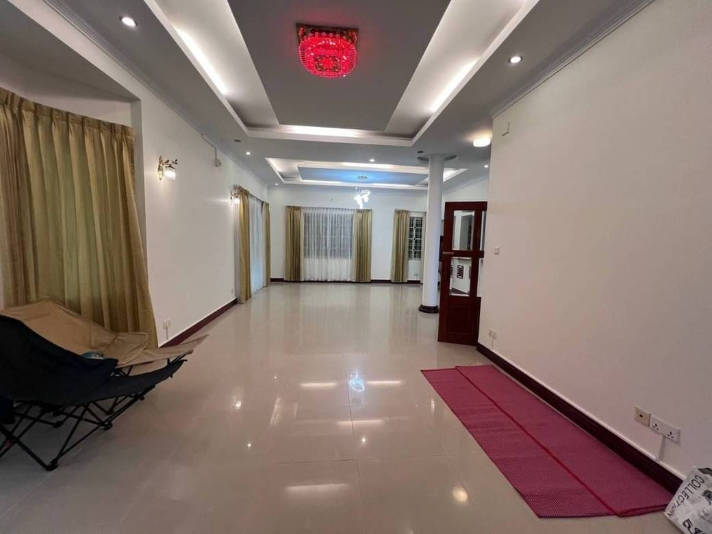 Vila K pronájmu in Chamkarmon $3,200
