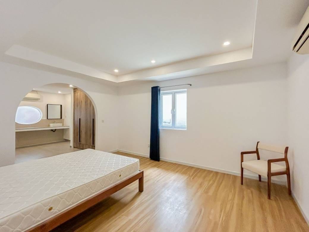 Chamkarmon套房出租，价格$2,000