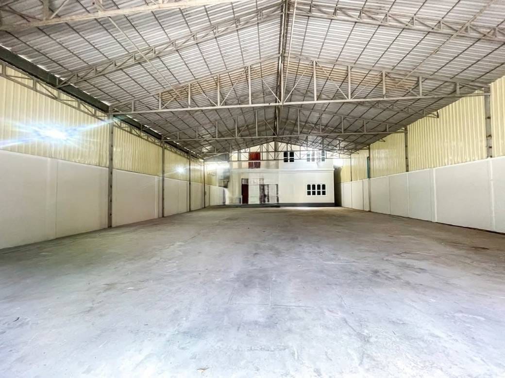 ឃ្លាំង សំរាប់ជួល នៅToul Kork តម្លៃ $3,500