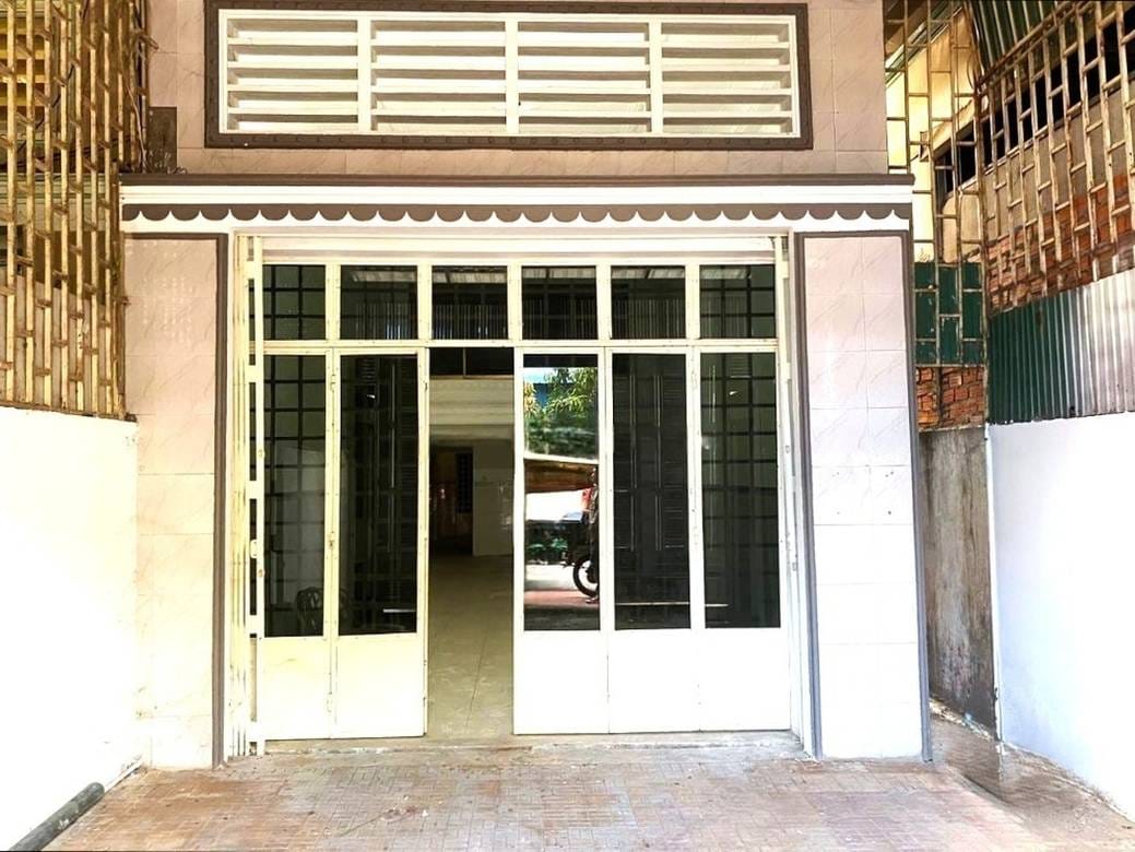 $900 Shophouse