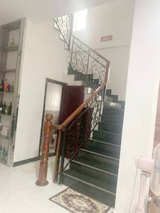 Chroy Changvar双子别墅出售，价格$320,000