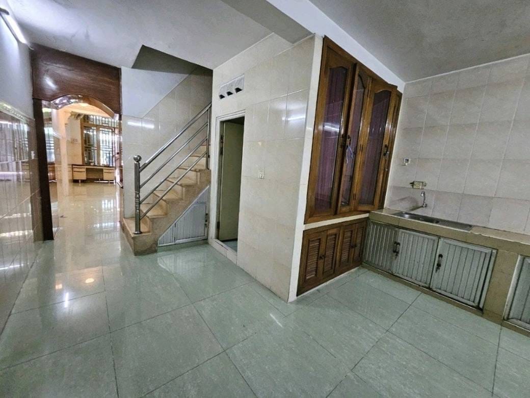 Boeng Keng Kang店屋出售，价格$290,000