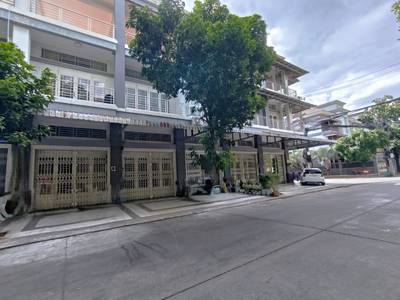 $195,000 Shophouse