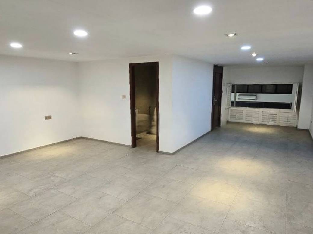 $1,800 Shophouse