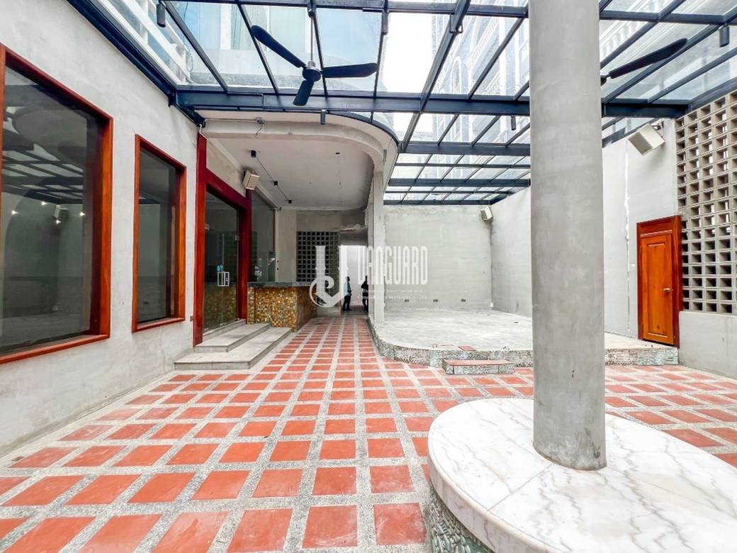 424 sqm Land Size Restaurant For Rent
