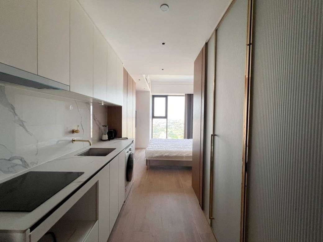 Vue Aston | 37 sqm Land Size Condo For Rent