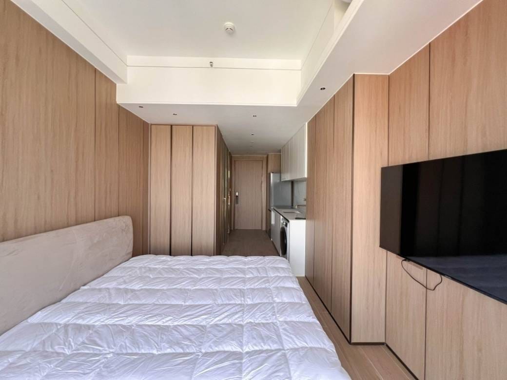 Vue Aston | $350 Condo