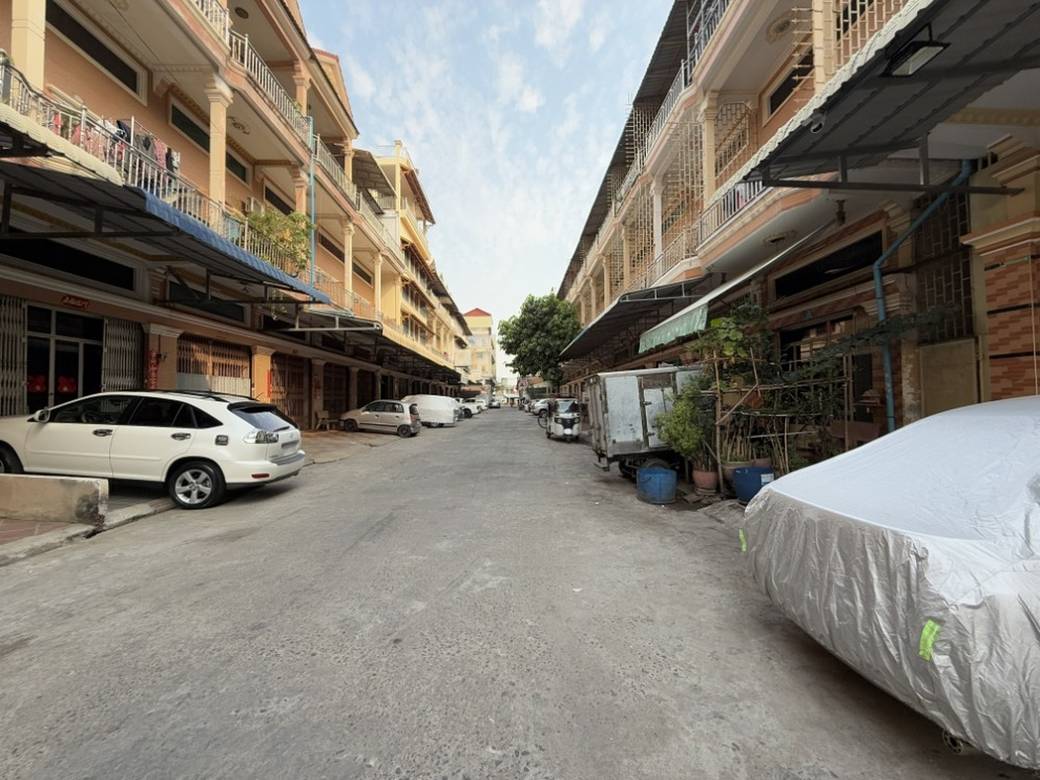 $170,000 Flat House
