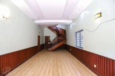 $1,200 Villa