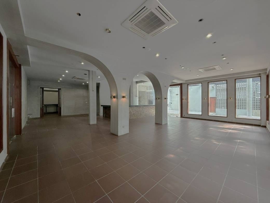 Daun PenhCommercialShophouse出租，价格$4,800