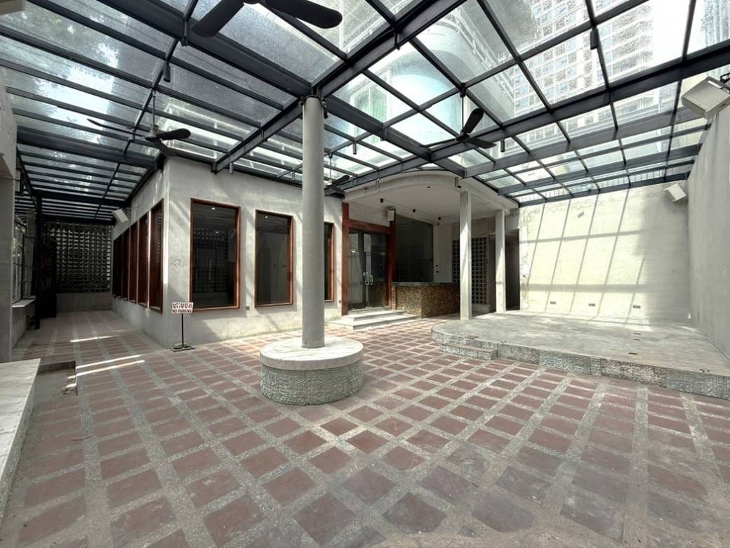 Daun Penh420平方米使用面积CommercialShophouse出租