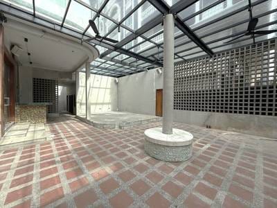 420平方米土地面积的CommercialShophouse出租