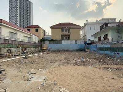 Relief À louer de 600 m² de terrain pour $2,700