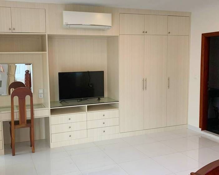 วิลล่าแฝด สำหรับเช่า 4 ห้องนอน ราคา $1,200
