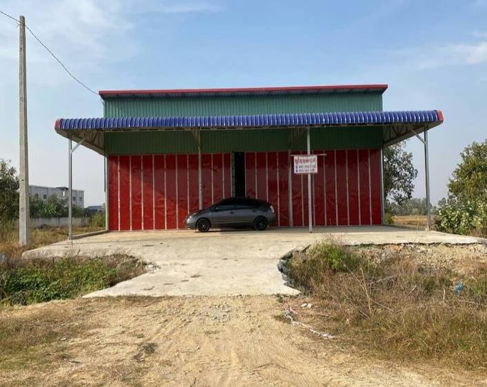 Entrepôt À vendre de 135 m² habitables à Kamboul