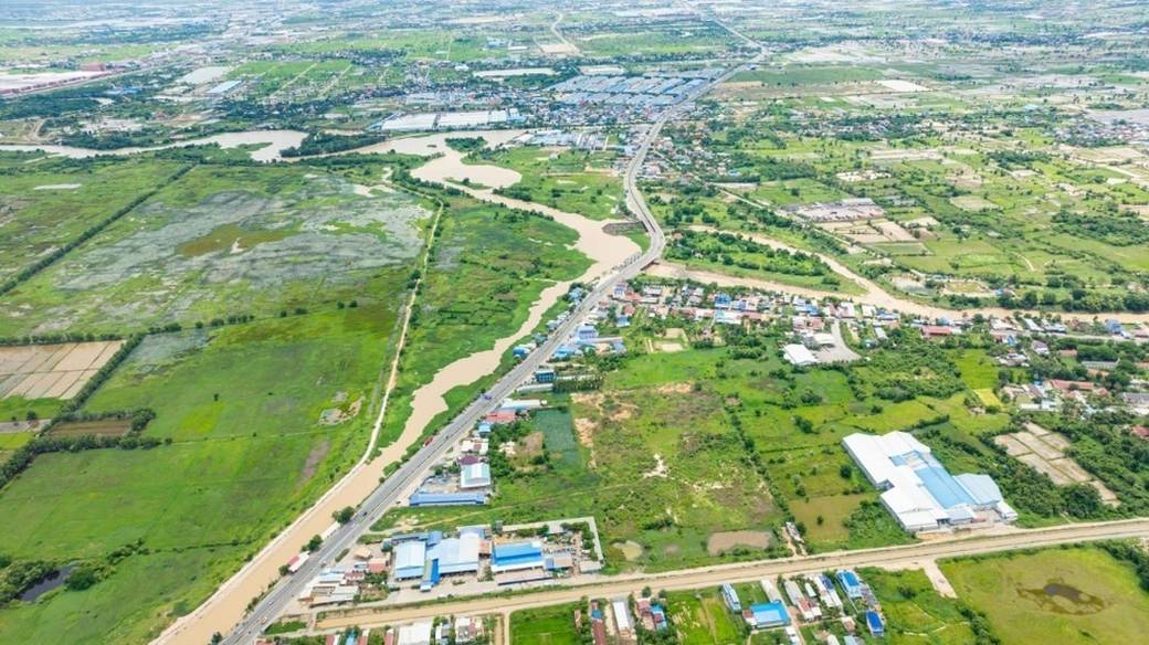 Anlong RomietLot出售，位于Anlong Romiet