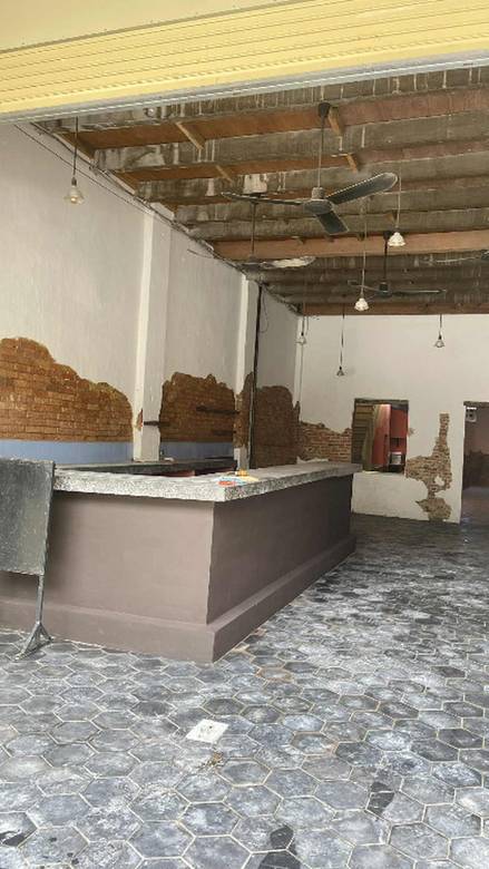 114 sqm Living Size Shophouse Na prodej in Kampot