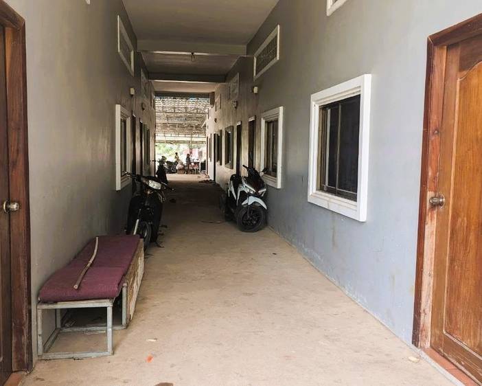 House and lot สำหรับขาย พื้นที่ใช้สอย 600 ตร.ม. ใน Rotonak Mondol