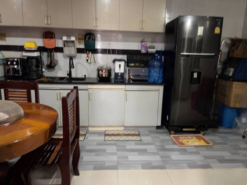 213.8 sqm Living Size Link House For Sale in Dangkao