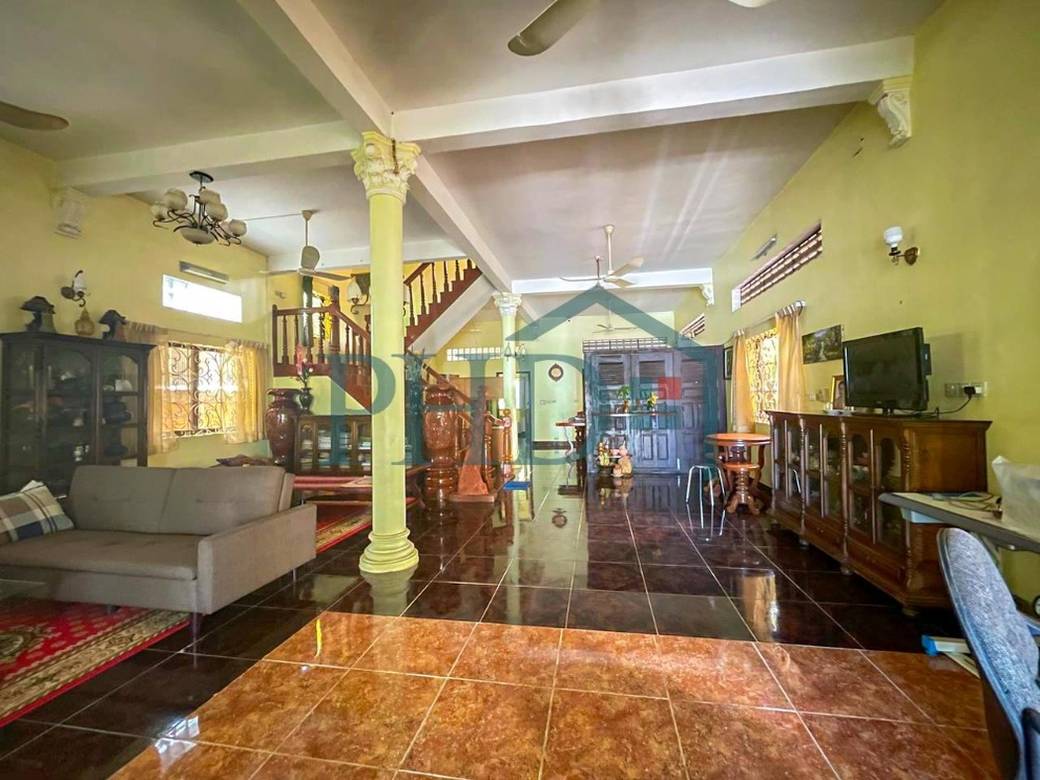 វីឡា សំរាប់ជួល មានកន្លែងចតរថយន្ត 2