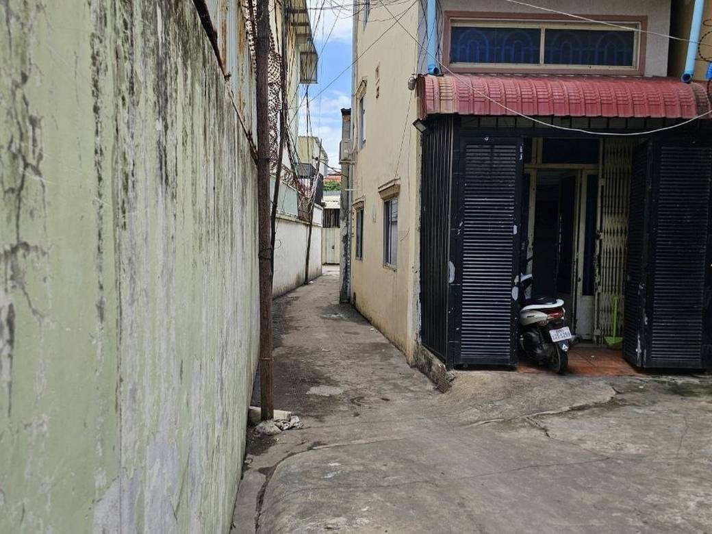 54 sqm Land Size House and lot Na prodej