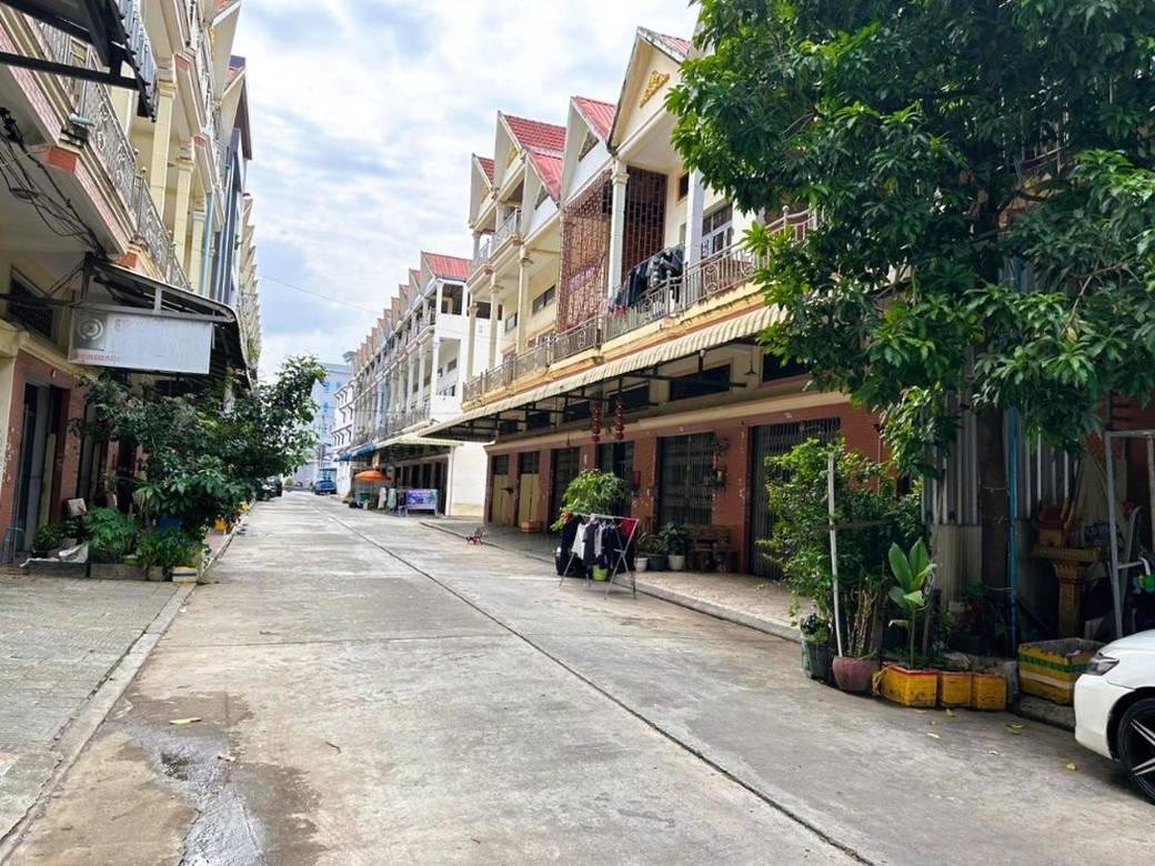 Flat House For Sale in Dangkao, Dangkao, Phnom Penh