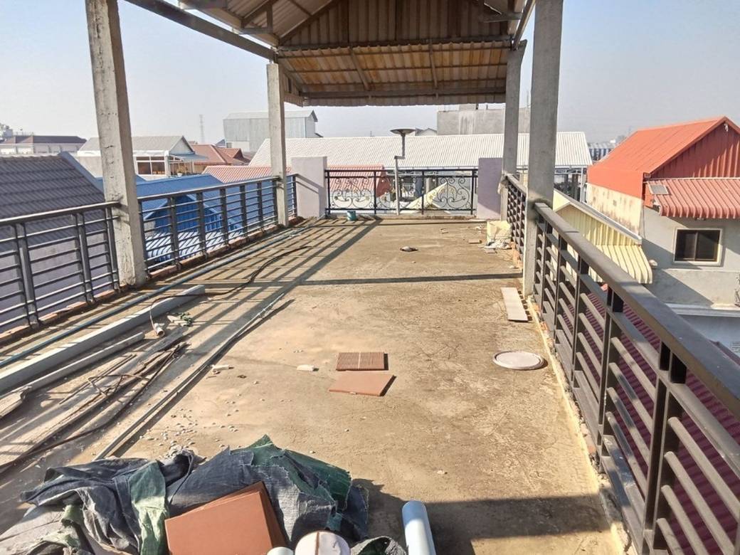 168 sqm Living Size Link House For Sale in Sen Sok