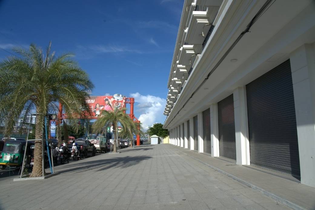 Shophouse For Rent with 2 Parking Space