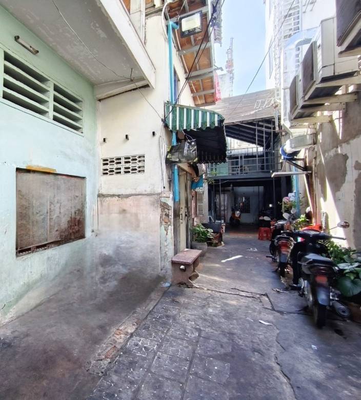 Shophouse For Rent in BKK 1, Boeng Keng Kang, Phnom Penh