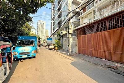 Boeng Keng Kang302.4平方米使用面积店屋出售