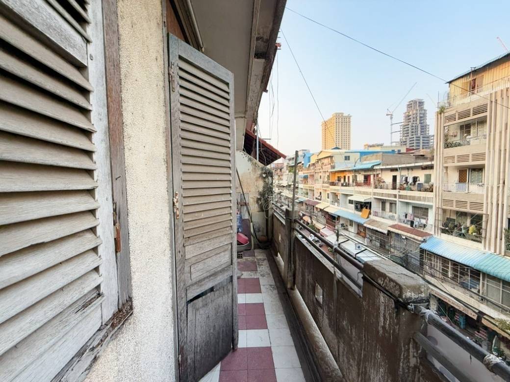 Daun Penh Flat House Na prodej in Daun Penh