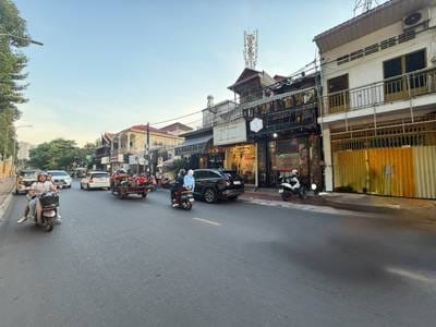 64 sqm Land Size Shophouse K pronájmu