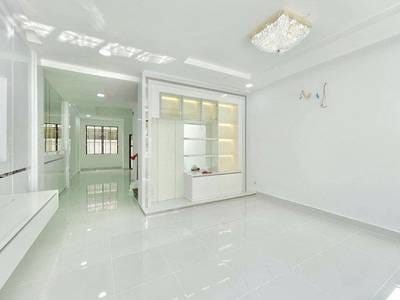 Chbar Ampovの連棟住宅売り物件 $210,000