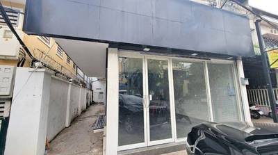 $1,200 Shophouse