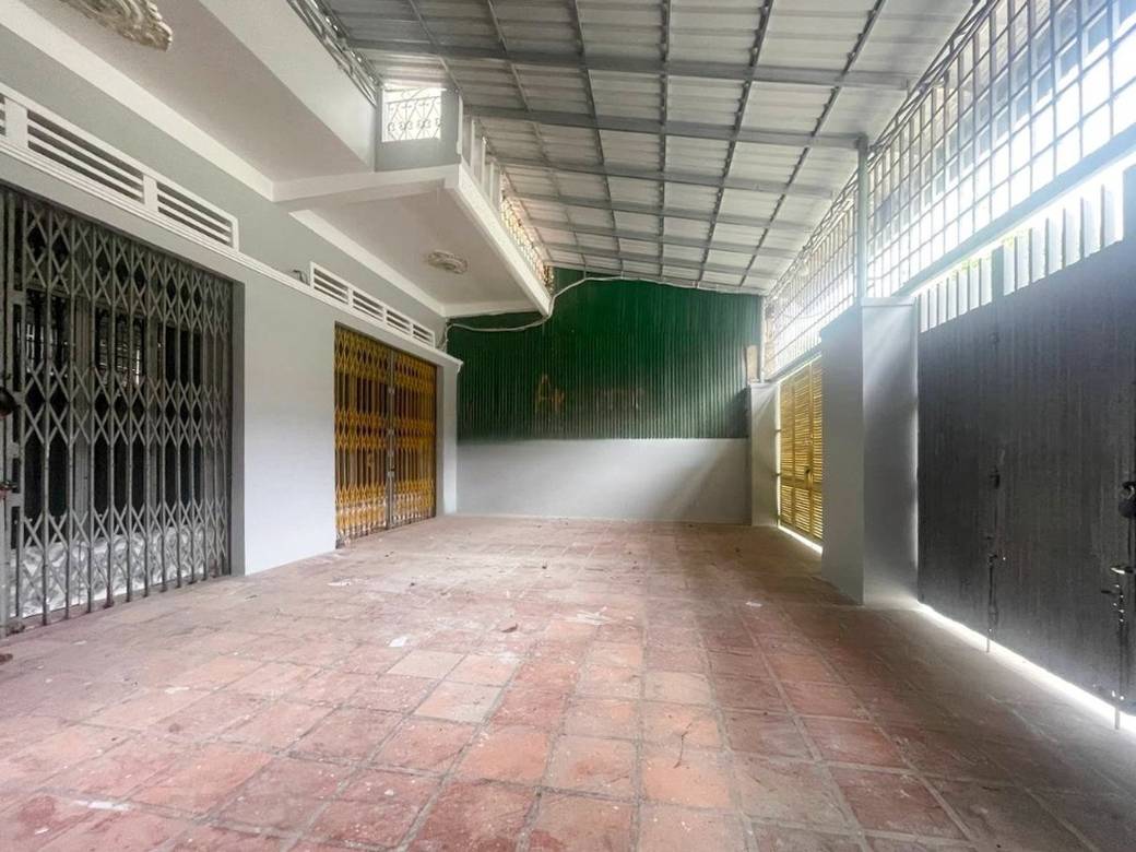 270平方米土地面积的House and lot出租