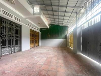 270平方米土地面积的House and lot出租