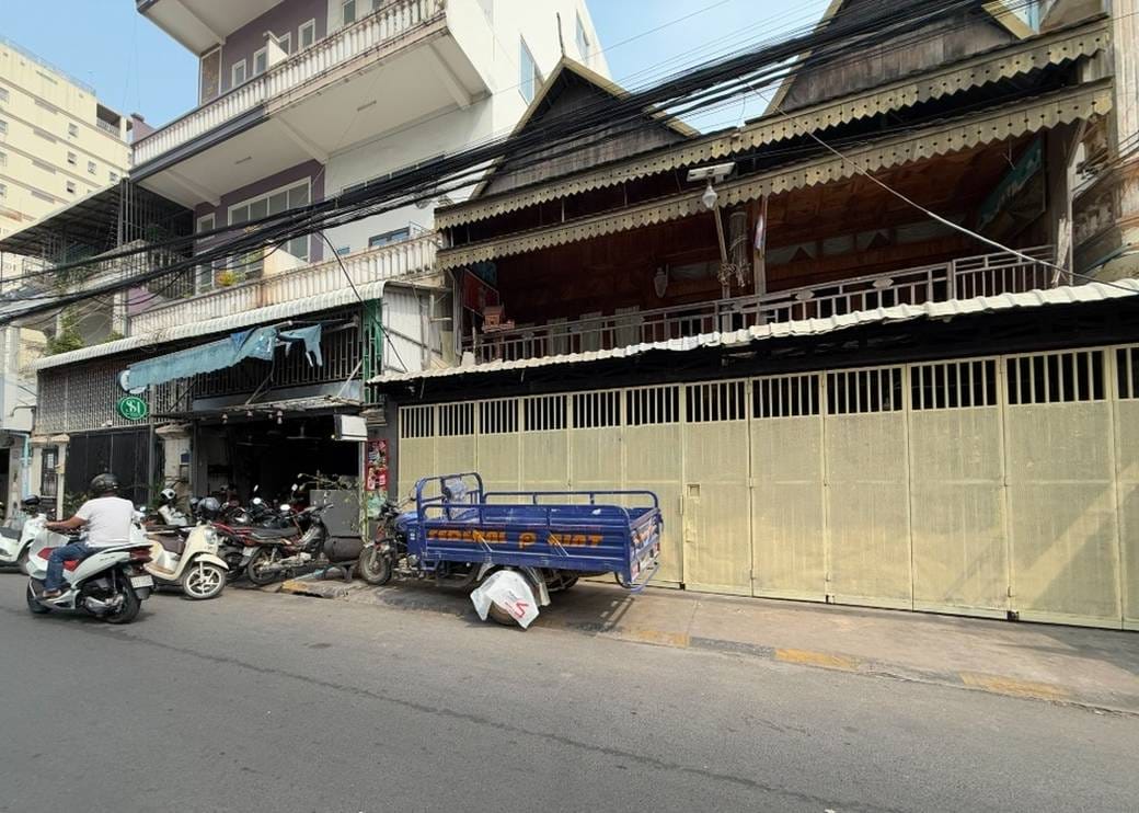 $2,000 Shophouse