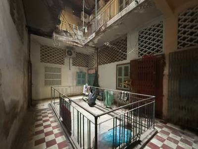 $80,000 Flat House