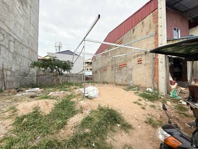 71平方米土地面积的土地出售，价格$270,000
