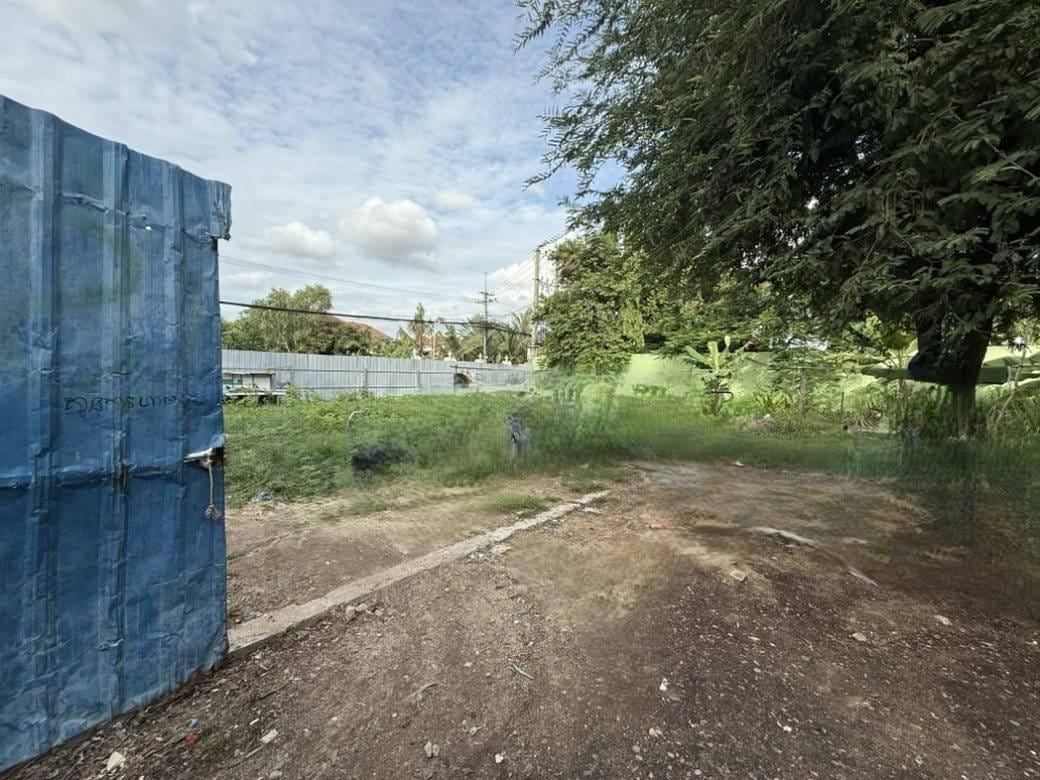 840 sqm Land Size Lot For Rent
