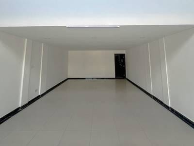 $2,200 Shophouse