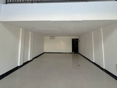 Shophouse K pronájmu in Srah Chak, Daun Penh, Phnom Penh