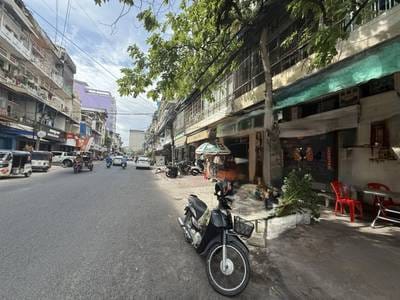 50 sqm Land Size Shophouse Na prodej