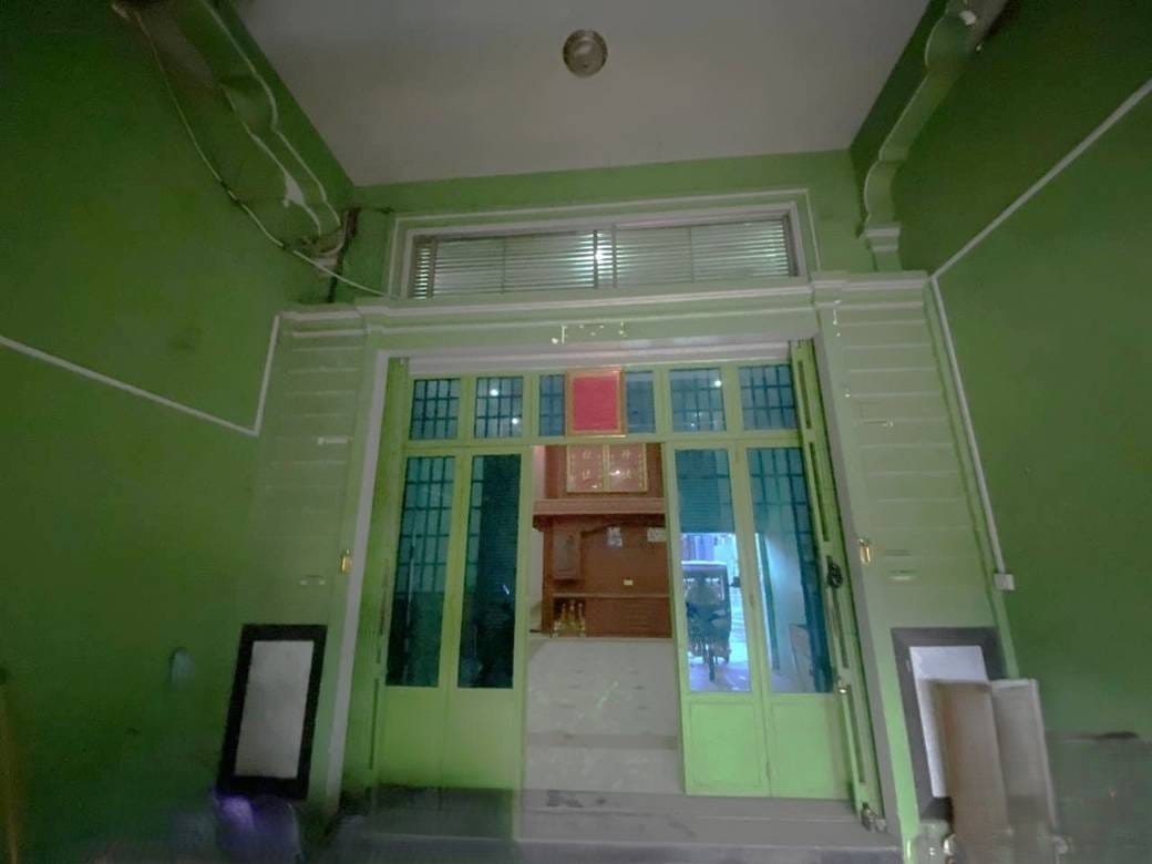$1,000 Shophouse