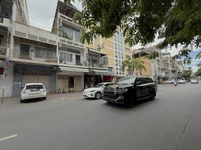 Flat House Na prodej in Phsar Thmei III, Daun Penh, Phnom Penh