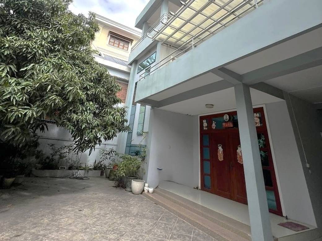 $5,000 Vila