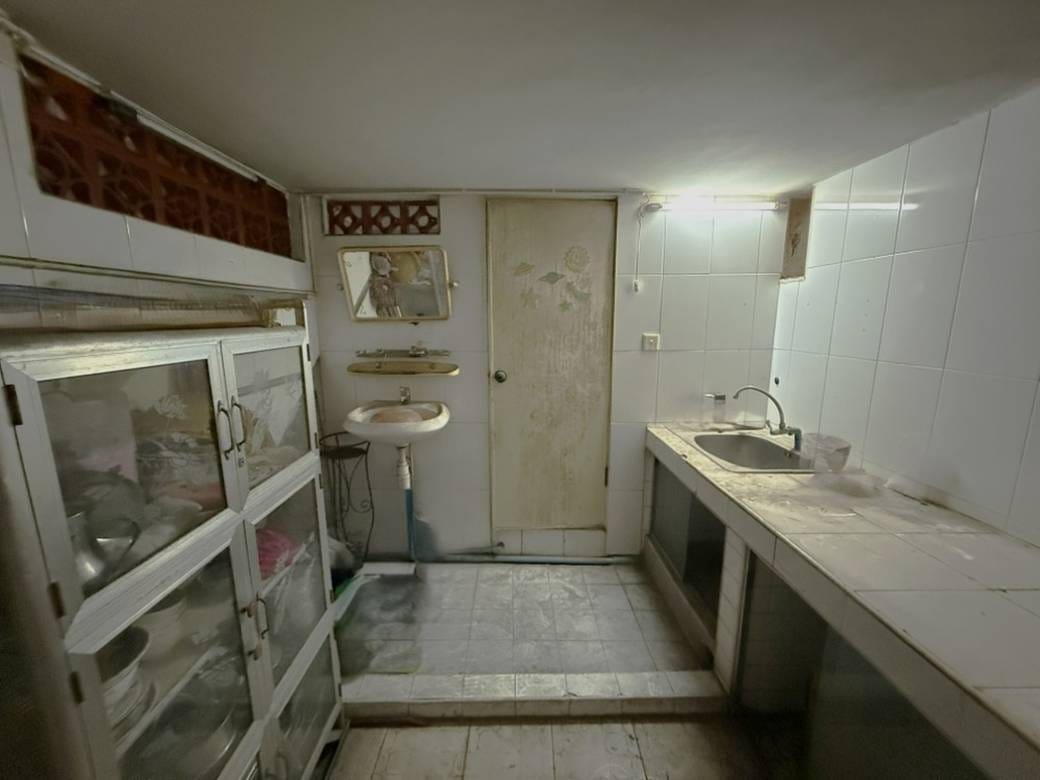 Wat Phnom Shophouse For Sale in Wat Phnom