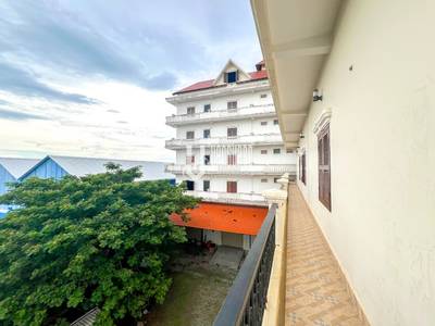 Khmuonh Khmuonh에 있는 건축 For Sale & Rent