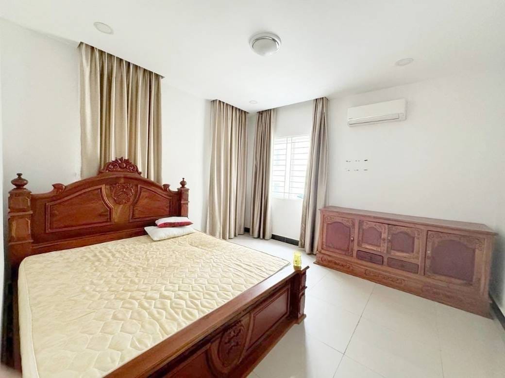 Dvojvila K pronájmu in Preaek Lieb, Chroy Changvar, Phnom Penh