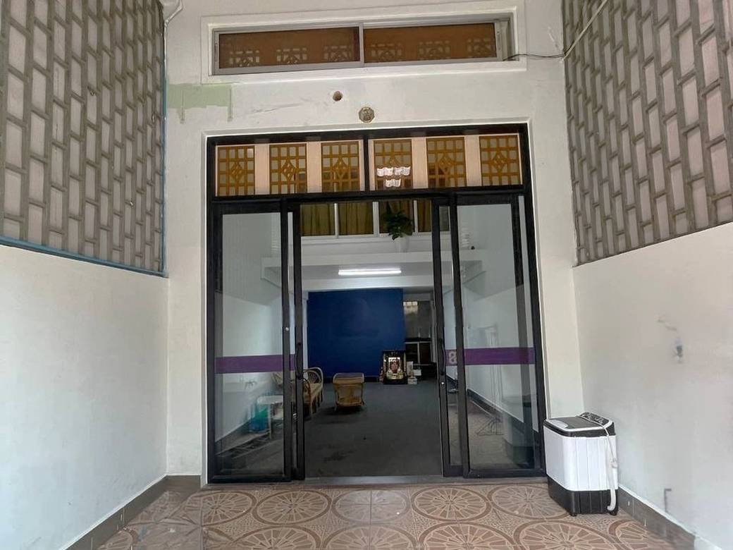 $900 Shophouse